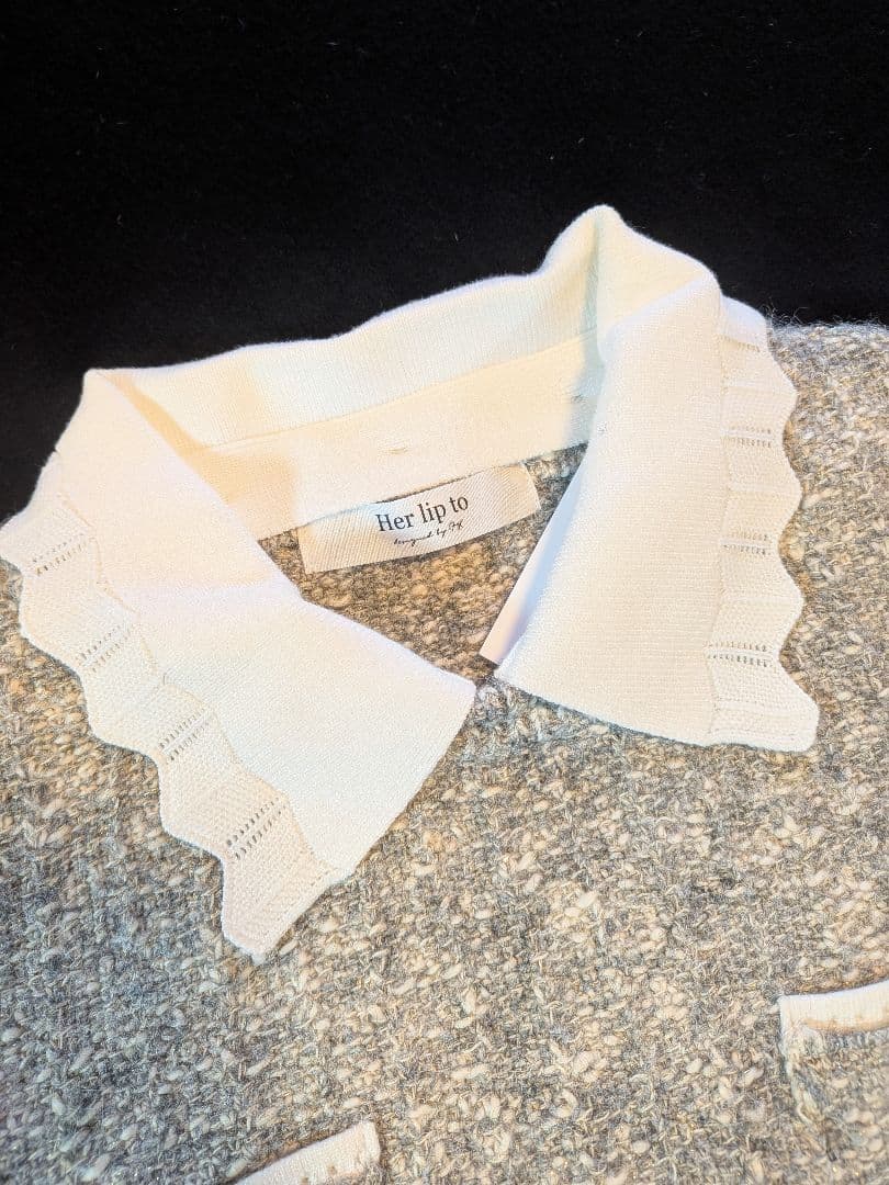 Herlipto　Petal-Edge Collar Knit Top