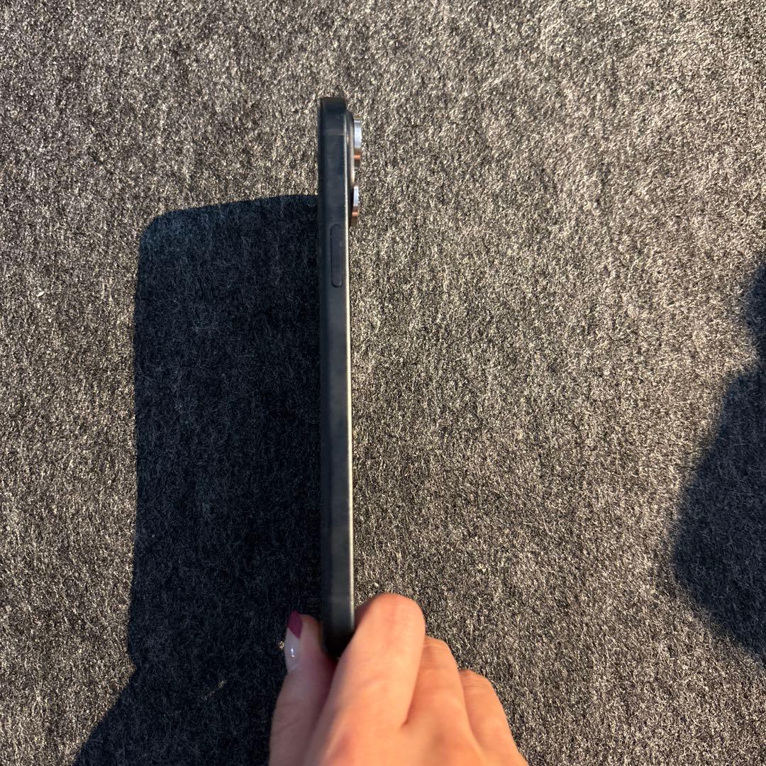 Apple iPhone 15plus ブラック　256GB