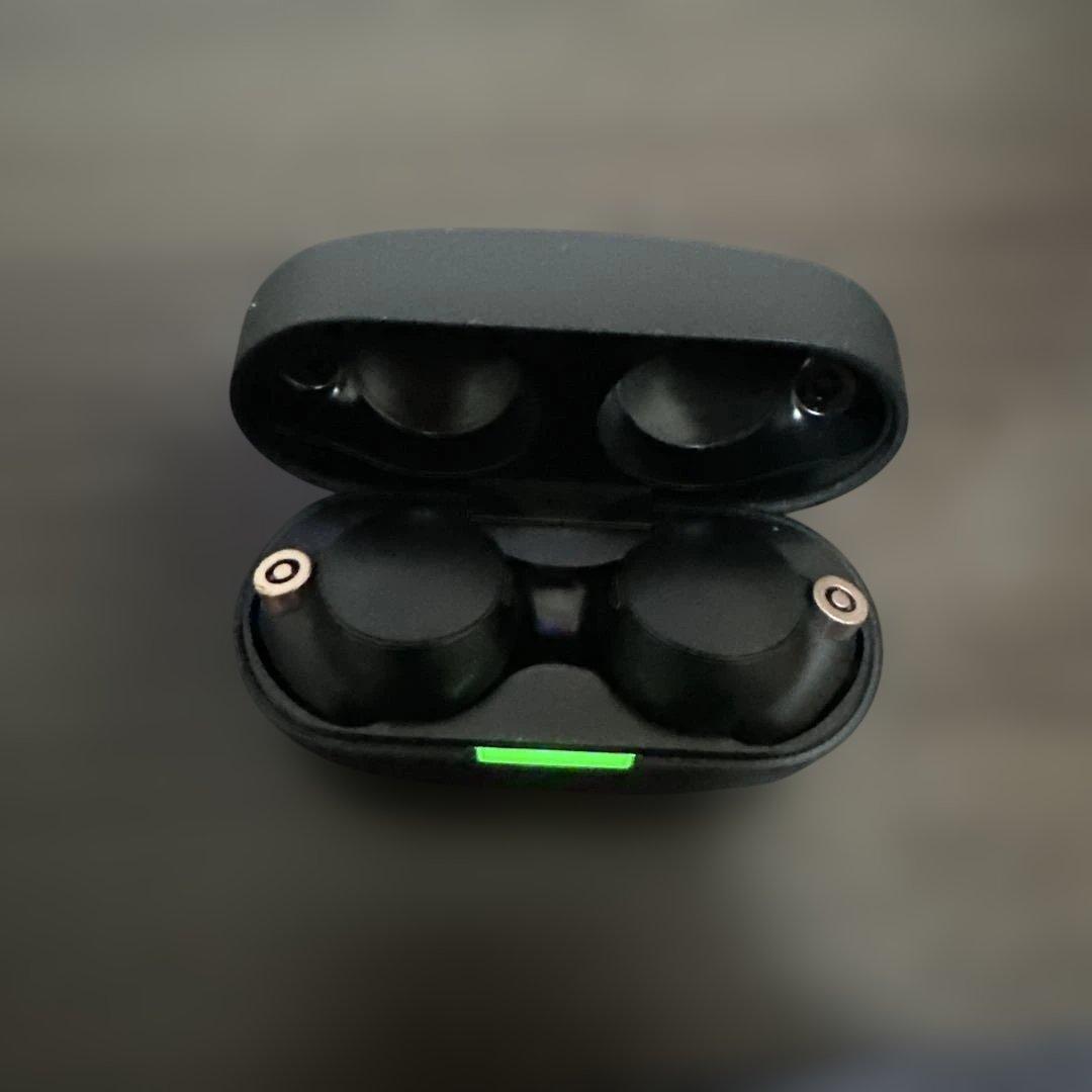 SONY ワイヤレスイヤホン　wf-1000xm4 充電ケース付き ブラック