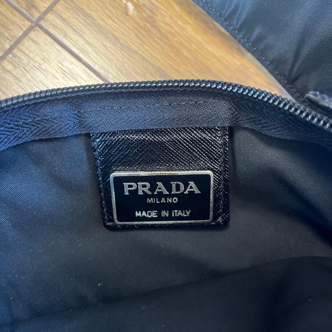 【新品】PRADA ウエストポーチ（黒色）