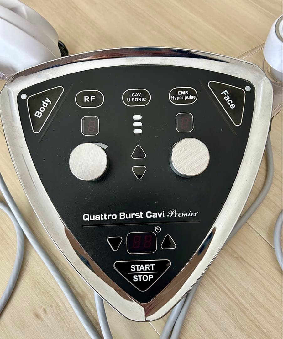 フェイス&ボディケア　クワトロバーストキャビプレミア　説明書付き