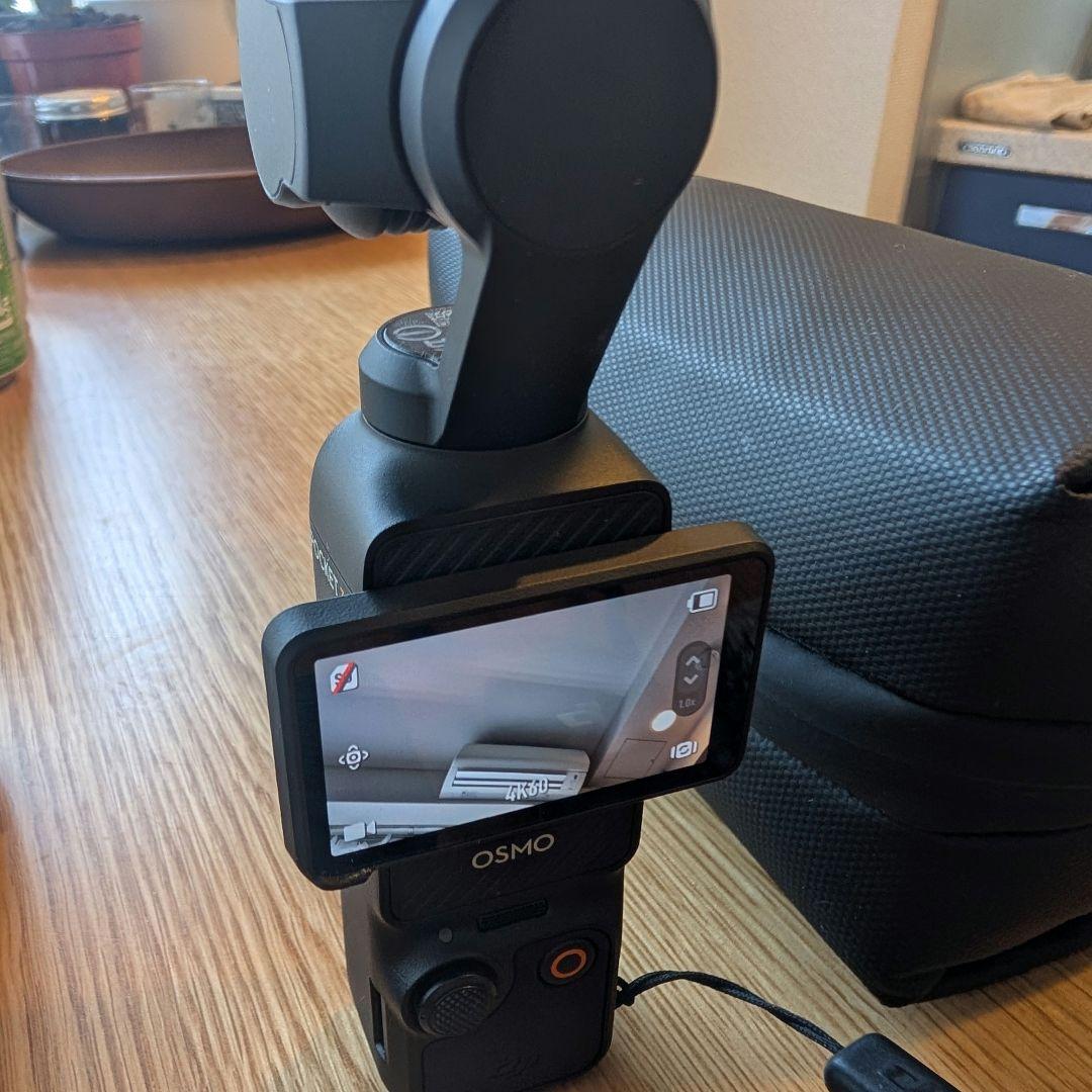 【美品】DJI Osmo Pocket 3 クリエイター コンボ