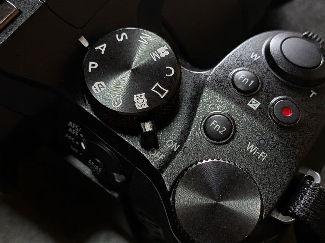 Panasonic LUMIX FZ300 + 128GBSDカード付き