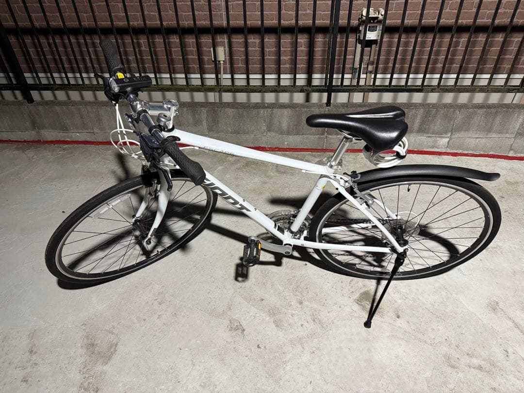 まい GIANクロスバイクESCAPE R3S ホワイト