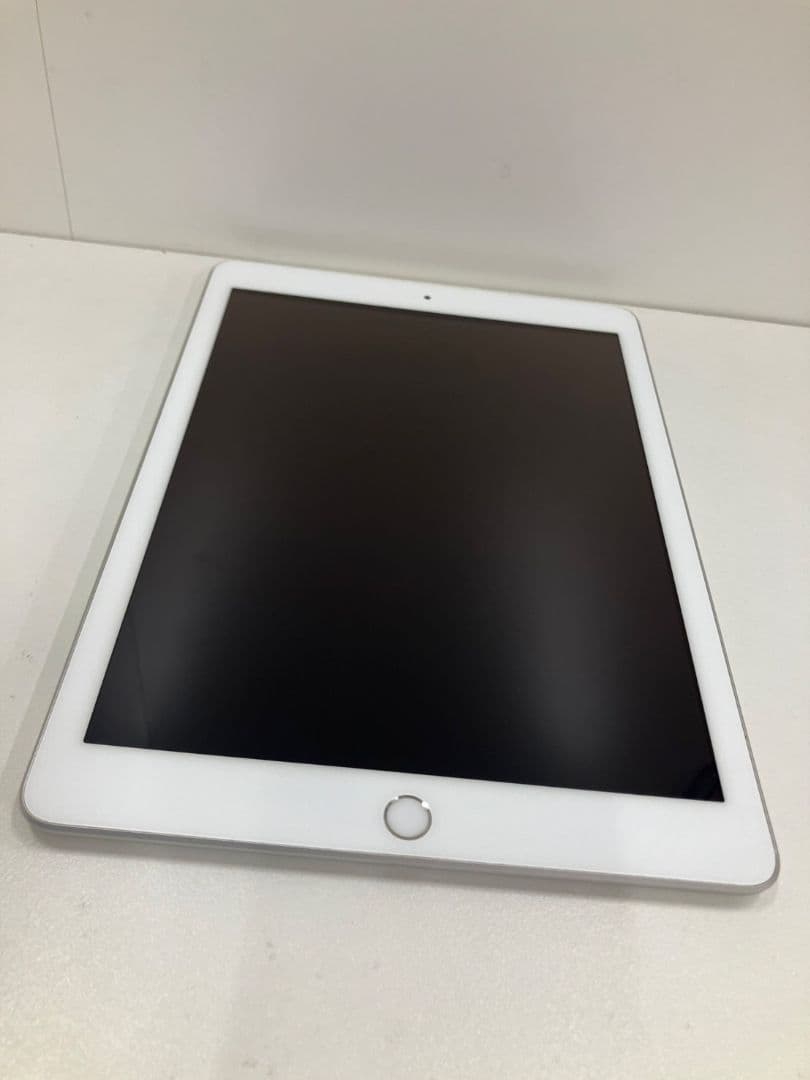 【iPad　第6世代】128GB　A1893