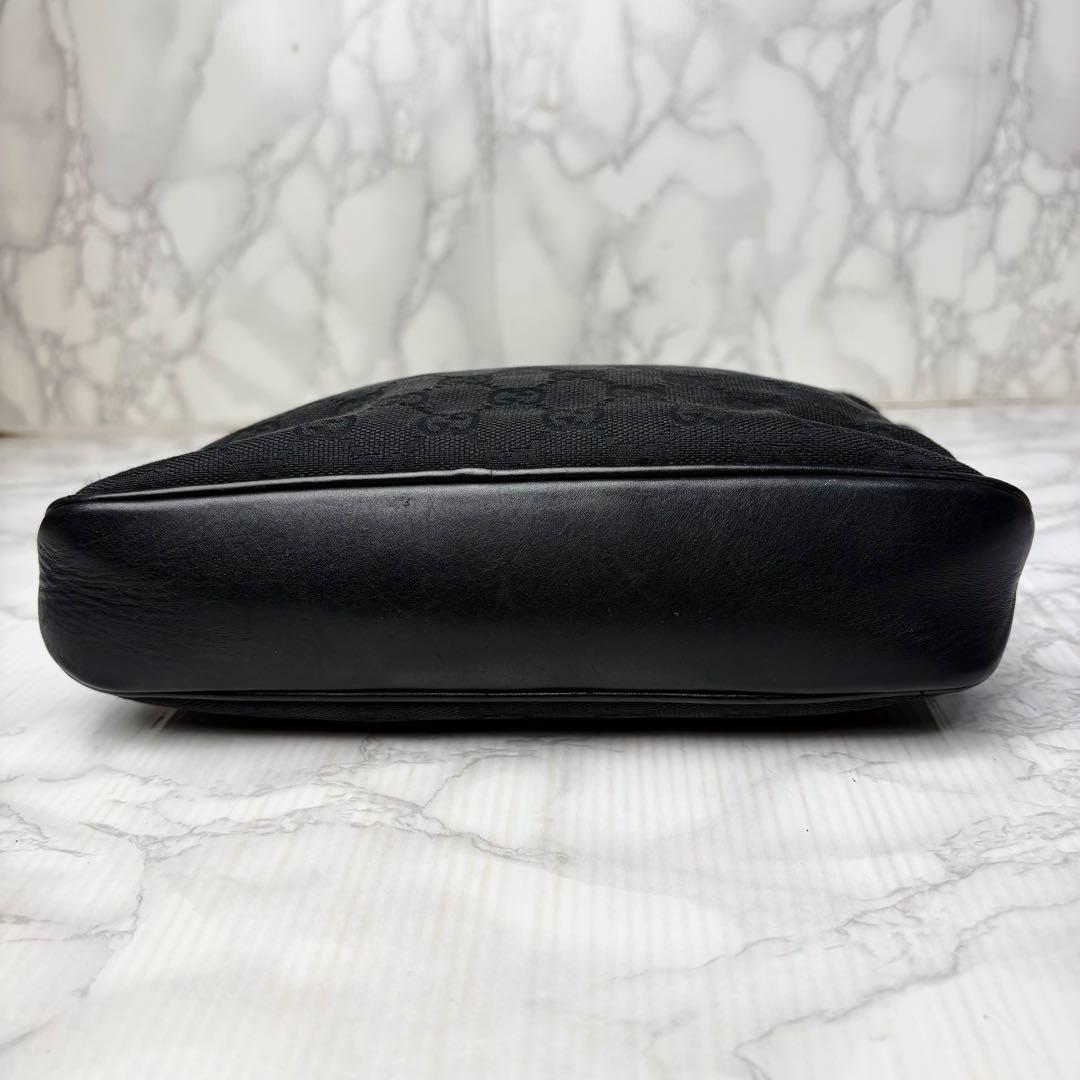 031 美品 GUCCI ショルダーバッグ 斜めがけ GGキャンバス g7