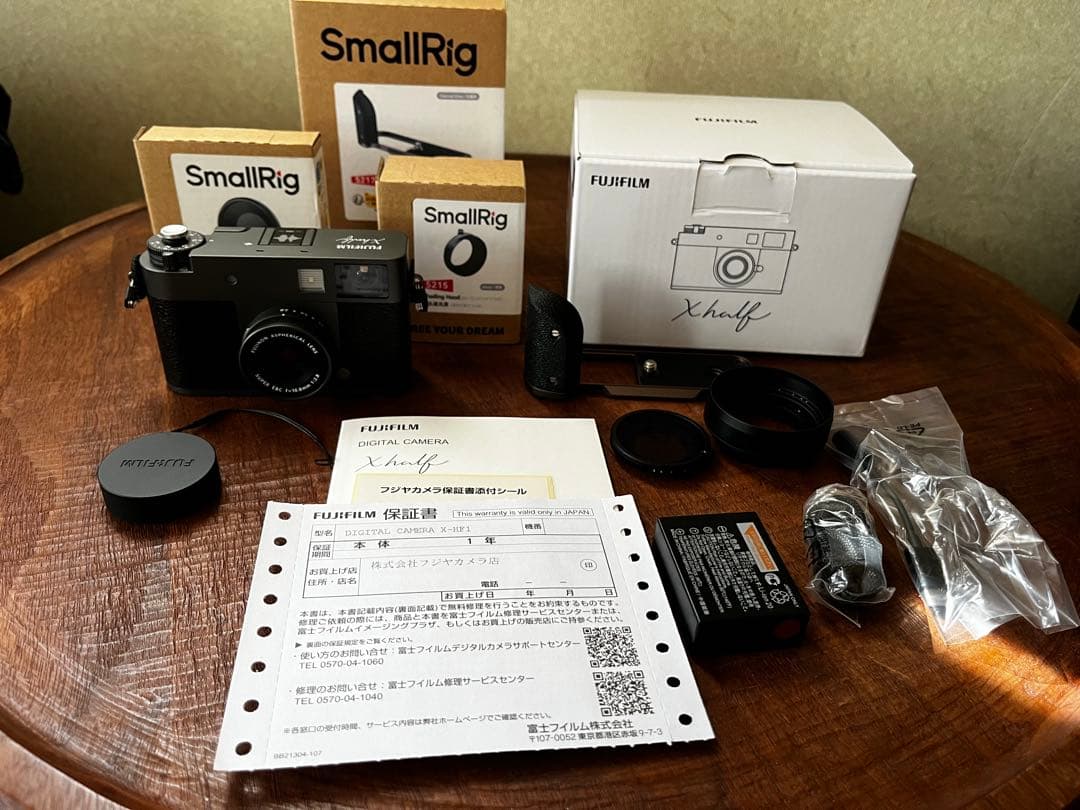 FUJIFILM xhalf x-hf1 チャコールシルバー アクセサリー多数