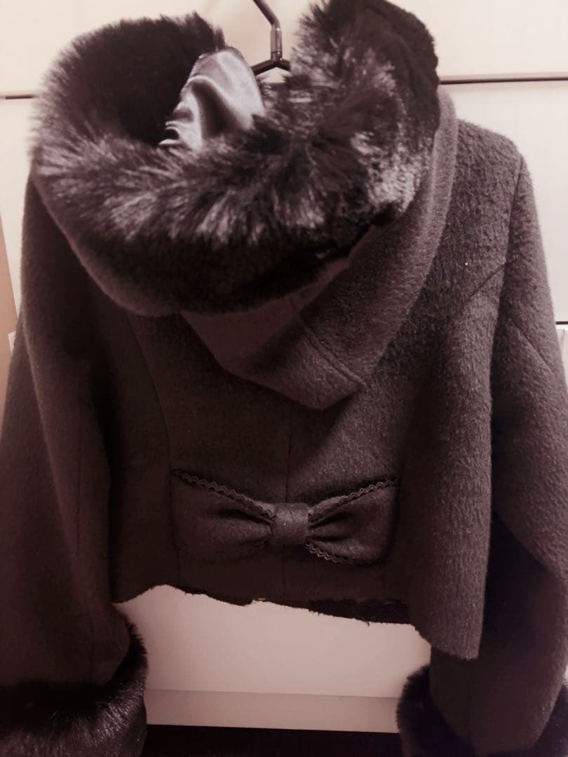 LIZLISA ビジュー リボン ショート フードコート 黒