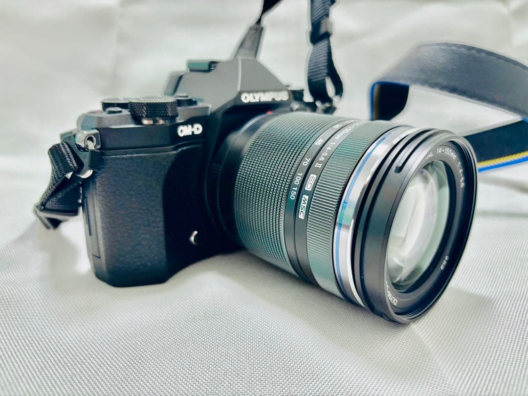 OLYMPUS OM-D E-M5 Mark II レンズキット