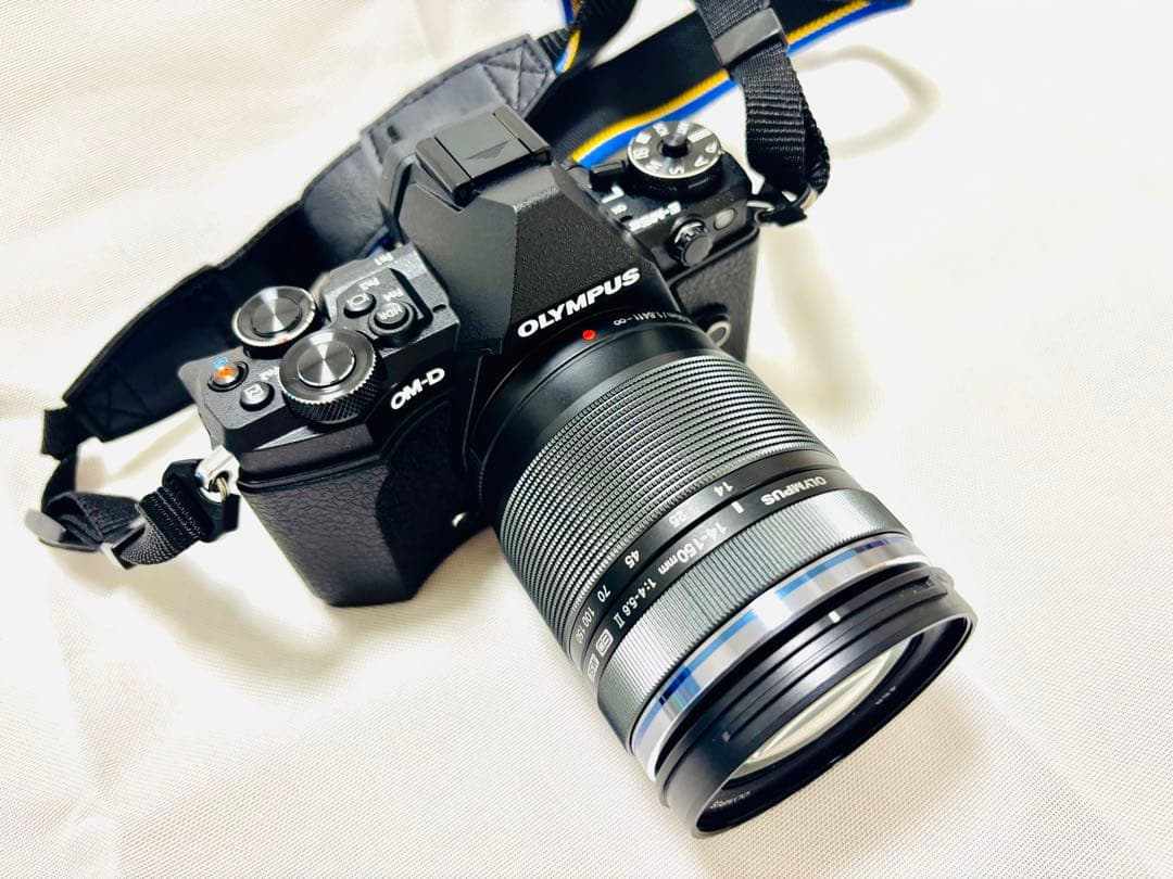 OLYMPUS OM-D E-M5 Mark II レンズキット