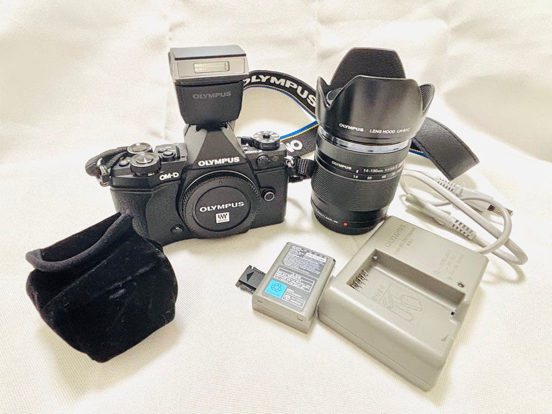 OLYMPUS OM-D E-M5 Mark II レンズキット