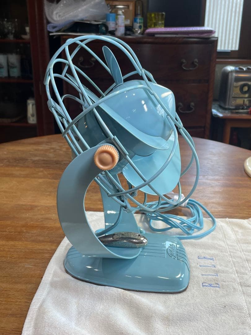 Toshibaレトロ扇風機　陽に向かう燕・向日葵のイメージデザインecoで涼しく