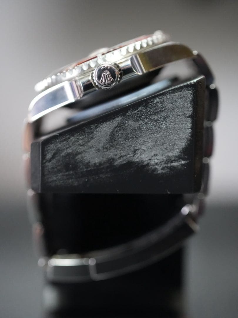 漆黒ソリッド！ムケオムントル 腕時計スタンド