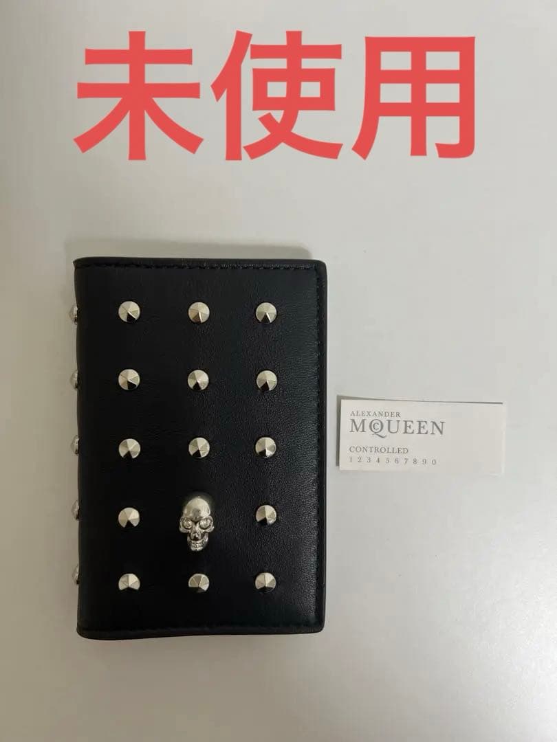 アレキサンダーマックイーン　スカル　カードケース