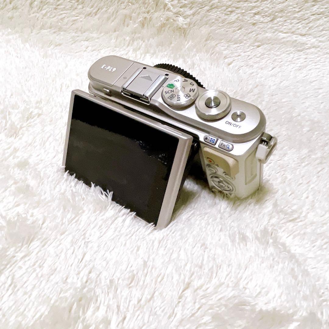 美品 OLYMPUS PEN E-PL9 ダブルズームキット ミラーレス一眼レフ