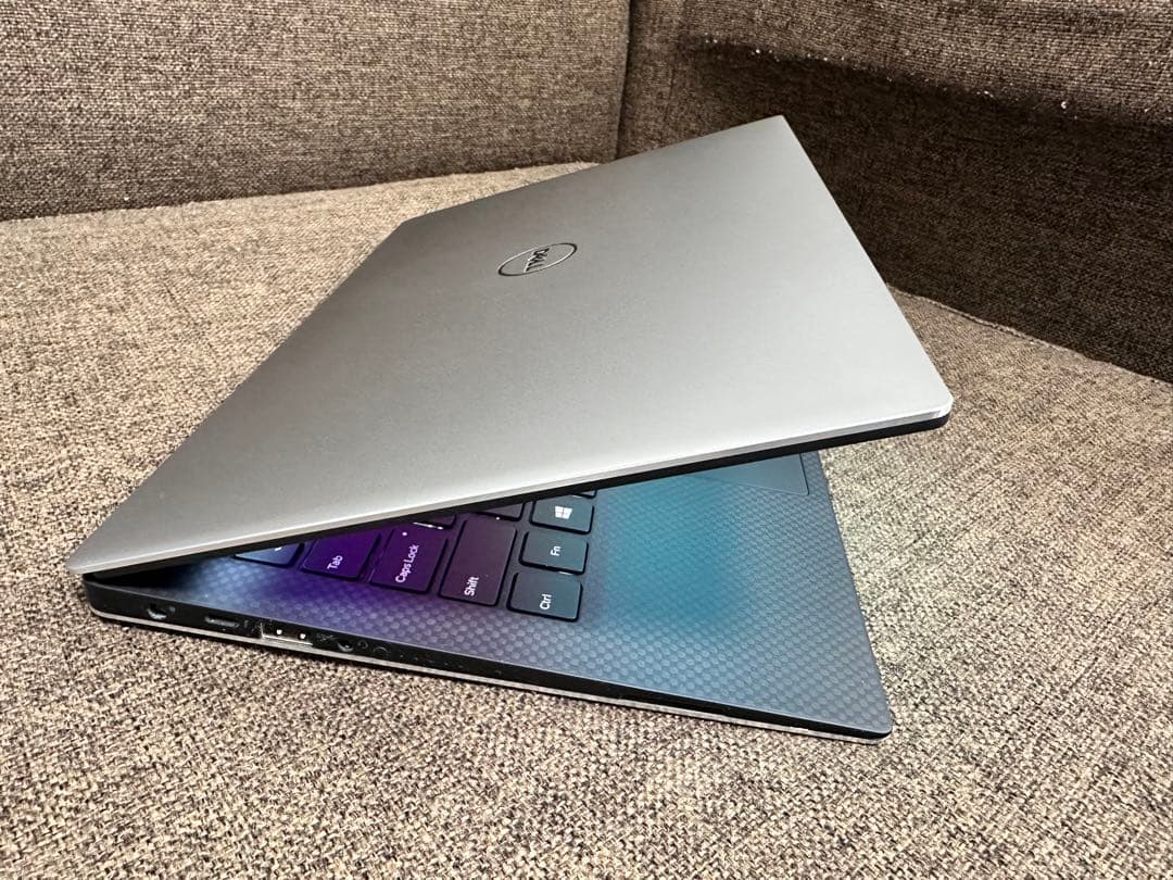 美品DELL XPS 13 US 4K i7-16GB-512 バッテリー　96