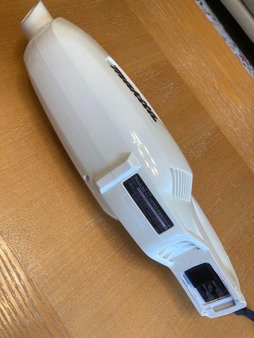 マキタ スティック掃除機 付属品多数 値段交渉 即購入可 CL-107FD