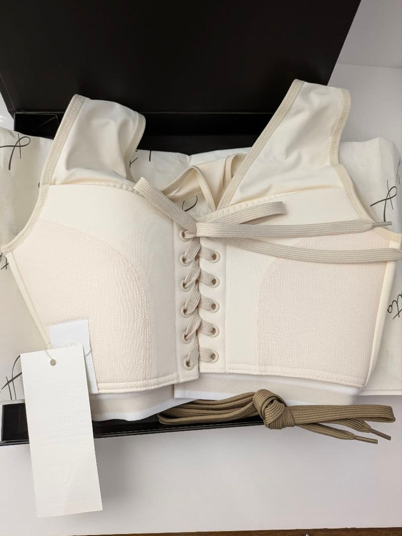 N7 スポーツブラ　ホワイト　新品未使用