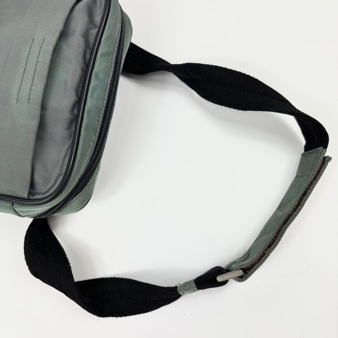 希少✨PRADA ウエストポーチ　ボディーバッグ カーキ　ナイロン