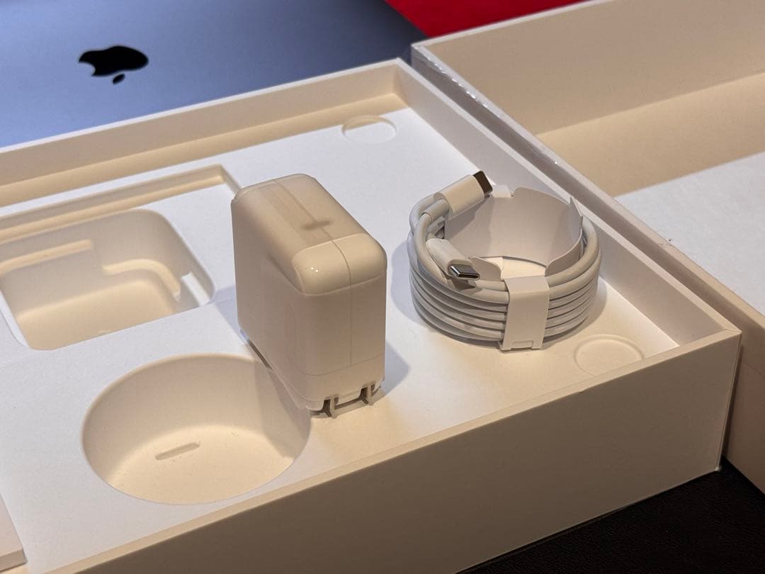 MacBook Air M1 USキーボード 256GB 8G 電池99%