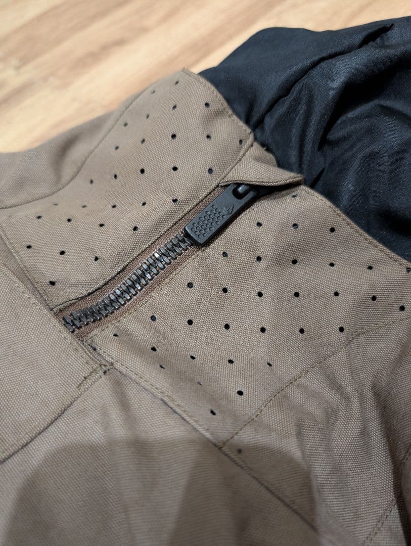 新品未使用！　VOLCOM M/Sサイズ　GORE-TEX