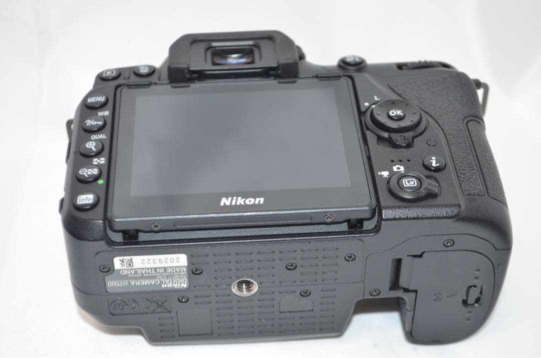 滅多にないシャッター数4300回以下 Nikon D7500☆Wi-Fi搭載