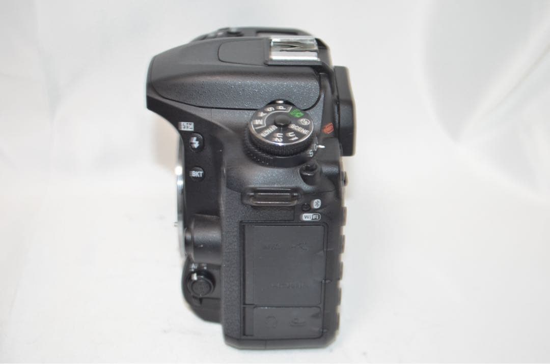 滅多にないシャッター数4300回以下 Nikon D7500☆Wi-Fi搭載