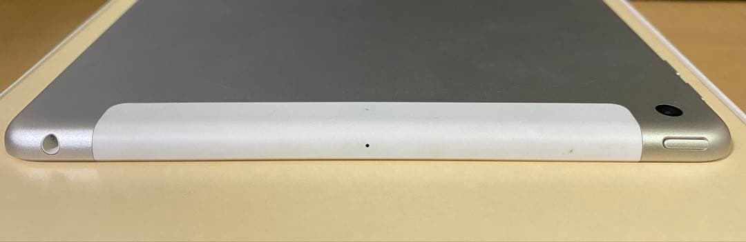 【本日限定】iPad5 Silver 128GB バッテリー最大容量100%