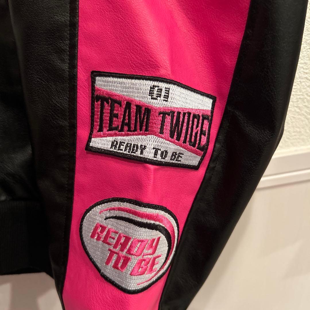 TWICE スタジャン