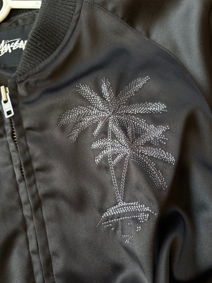 Stussy ブラックジャケット