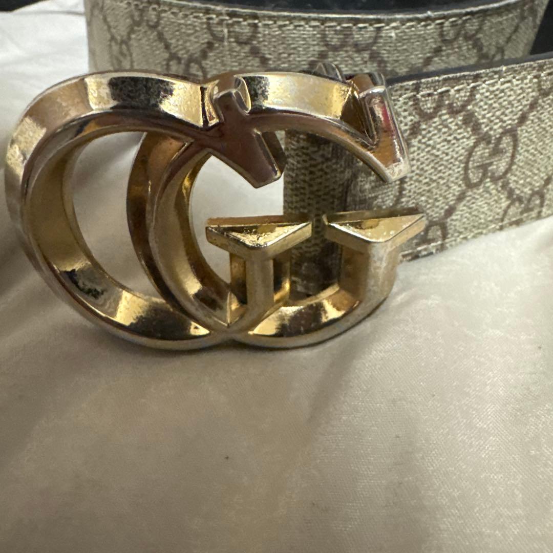 Gucci グレー ダブルGロゴ ベルト