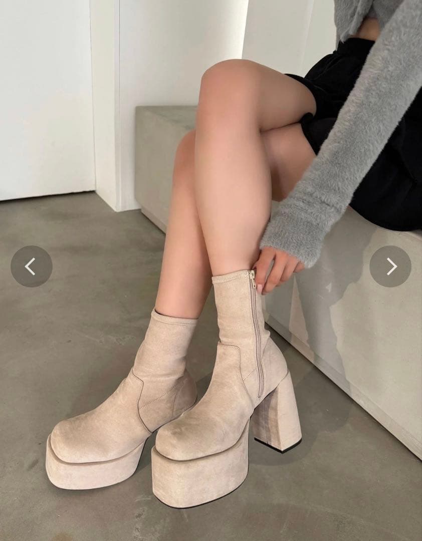 【新品未使用】EMODA バルキープランプショートフィットブーツ Mサイズ