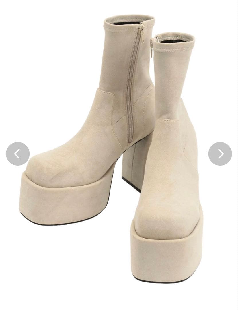 【新品未使用】EMODA バルキープランプショートフィットブーツ Mサイズ