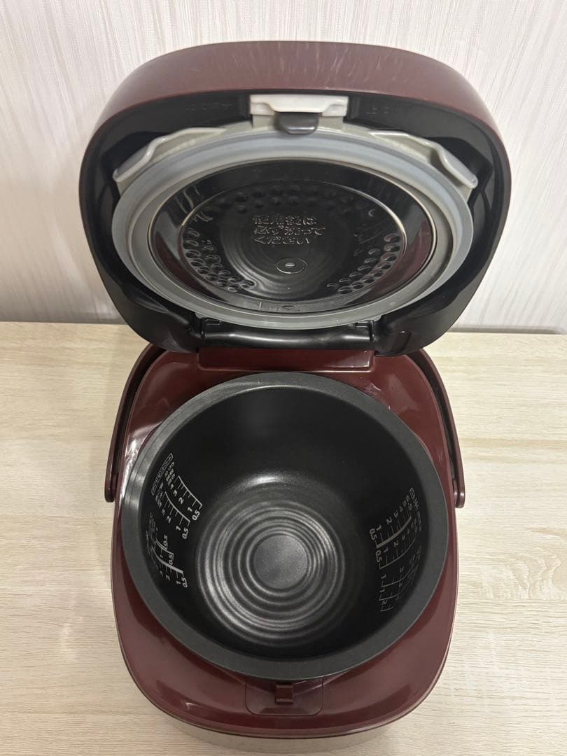 炊飯器　東芝真空IHジャー炊飯器　5.5合炊き