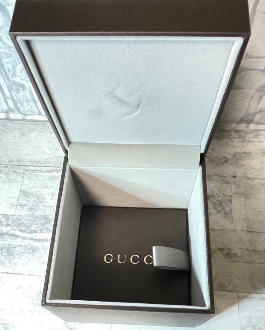 GUCCI メンズ　腕時計　モデル番号（126.2）