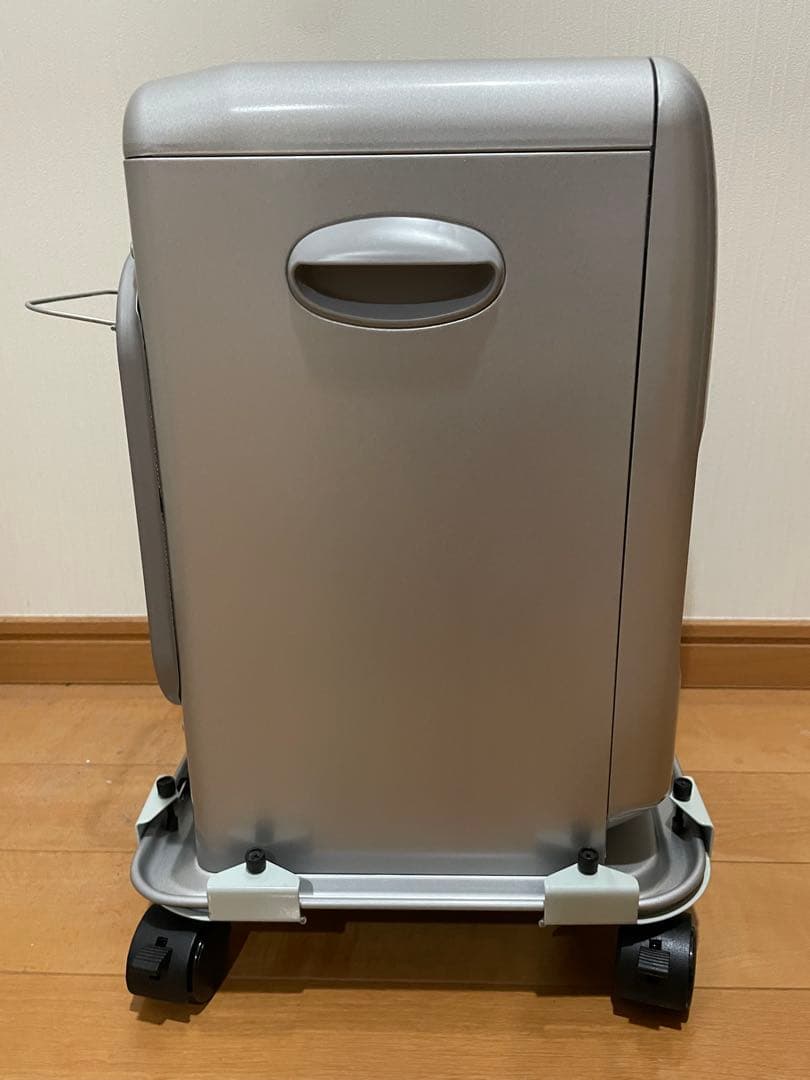 2022年製 ダイニチ 石油ファンヒーター FW-25S3 キャリー付