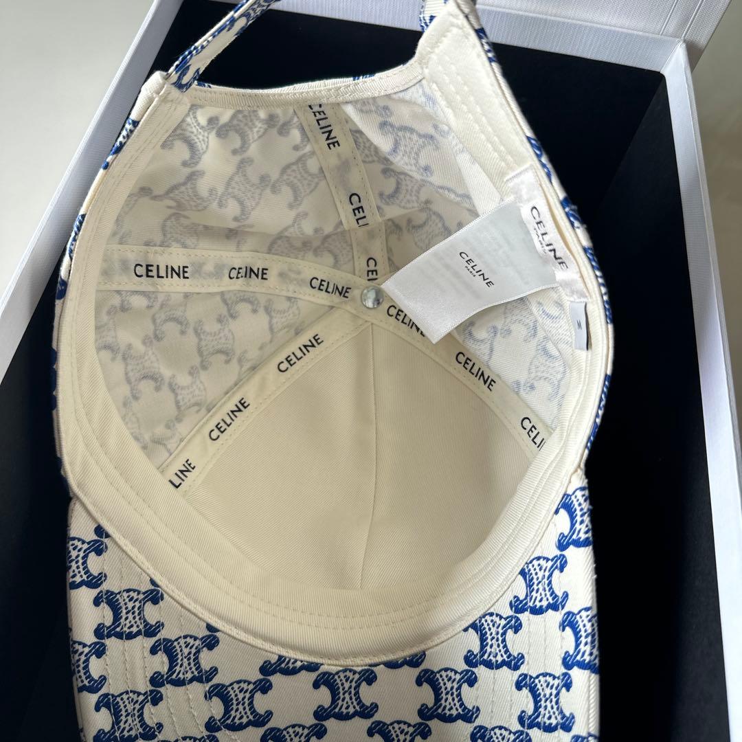 週末値下げ！CELINE トリオンフモノグラムキャップ ホワイト/ブルー限定品