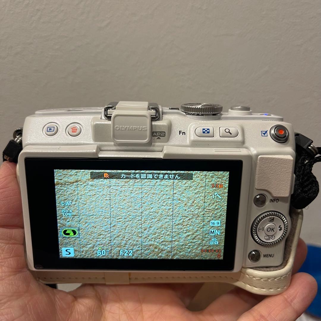 OLYMPUS PEN Lite E-PL6 ダブルズームキット