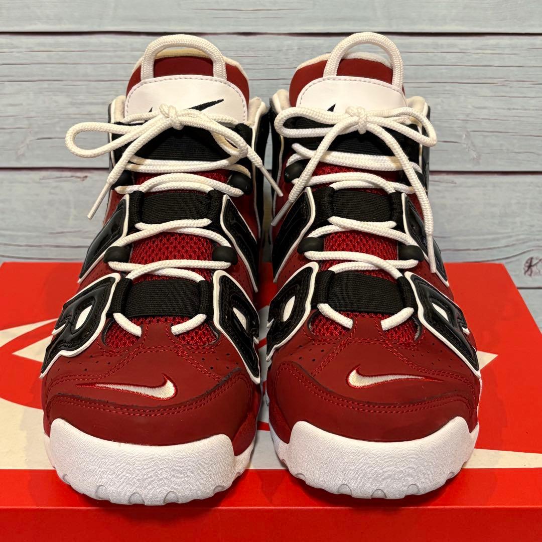 靴 Air More Uptempo Black and Varsity Red