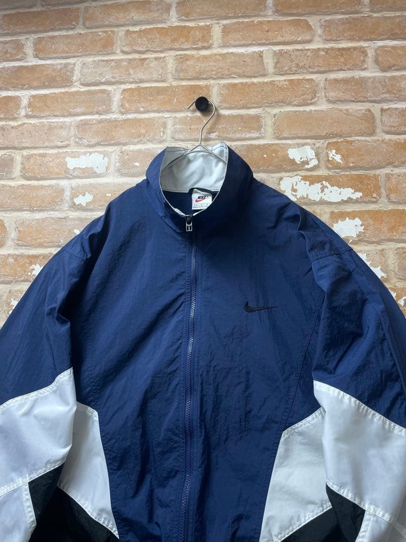 90s NIKE ナイキ　ナイロンジャケット　y2k ネイビー　刺繍　銀タグ