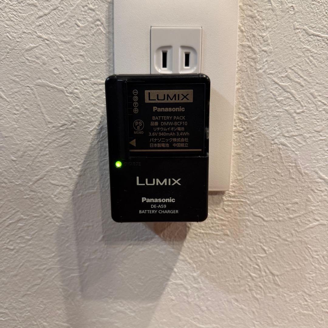 Panasonic LUMIX デジタルカメラ バイオレッド　DMC-FX60