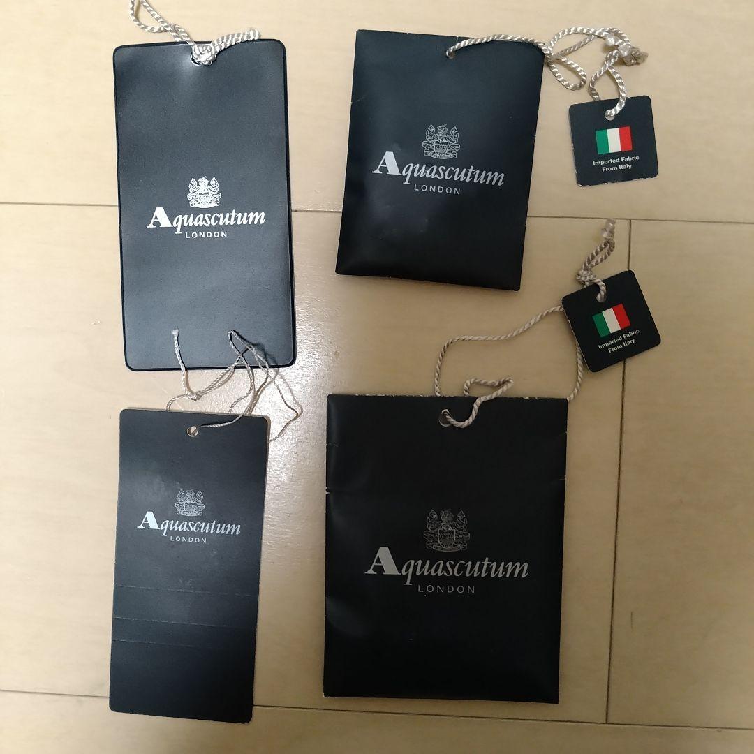 アクアスキュータム　パンツスーツ