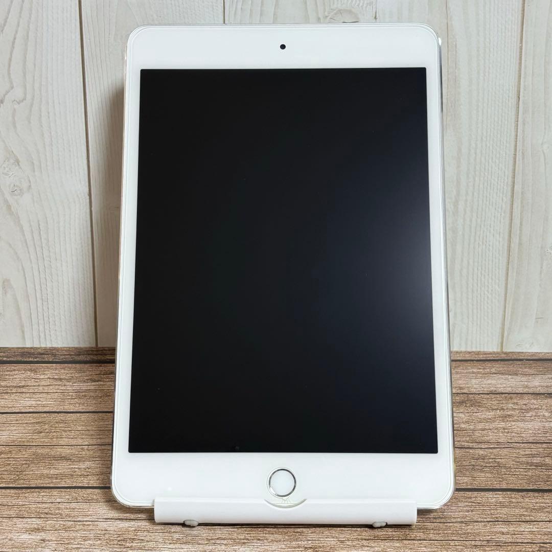 【送料込】iPad mini4 64GB シルバー Apple