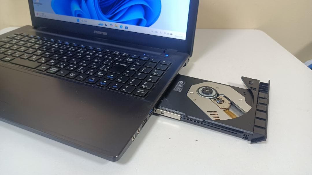 Blu-ray ⭐️ノートパソコン第四世代 Core i7 SSD Win11