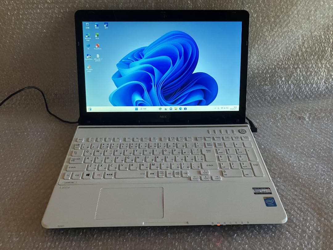 [訳あり] 超超美品 起動約 15秒 Core i3 SSD 128GB