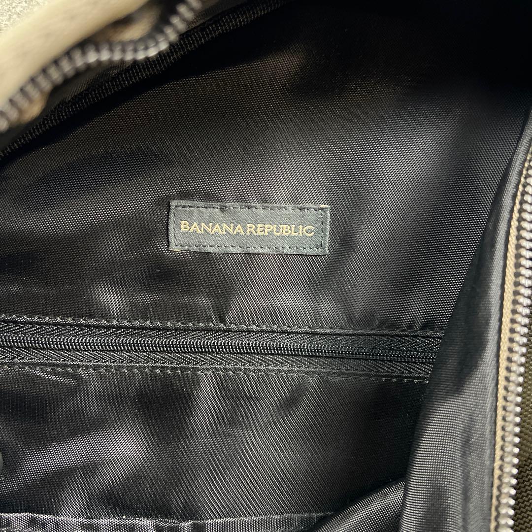 バッグ 2000s banana republic sling bag khaki