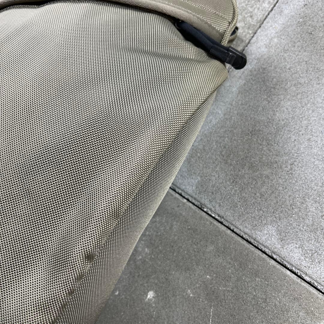 バッグ 2000s banana republic sling bag khaki