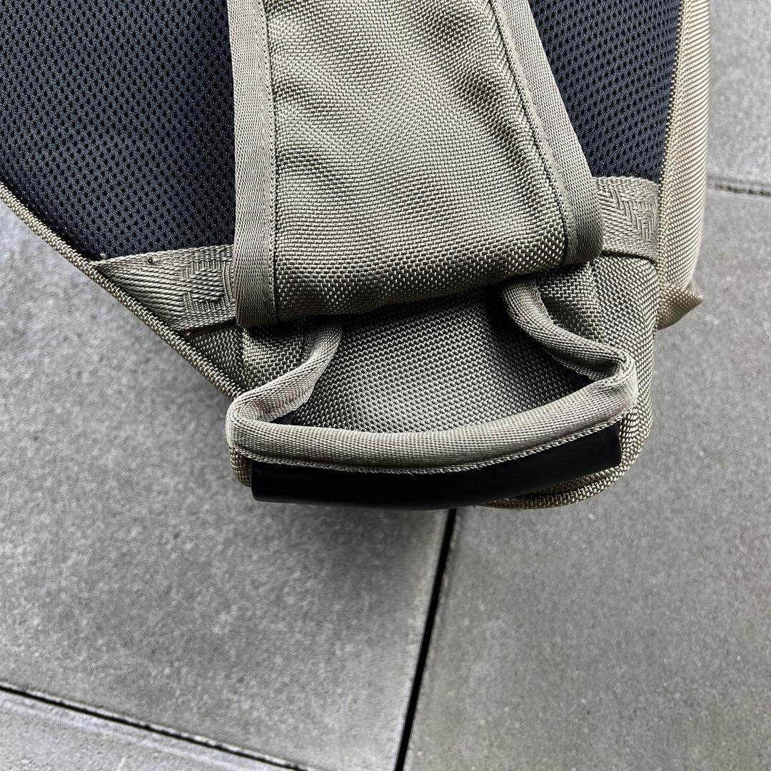 バッグ 2000s banana republic sling bag khaki