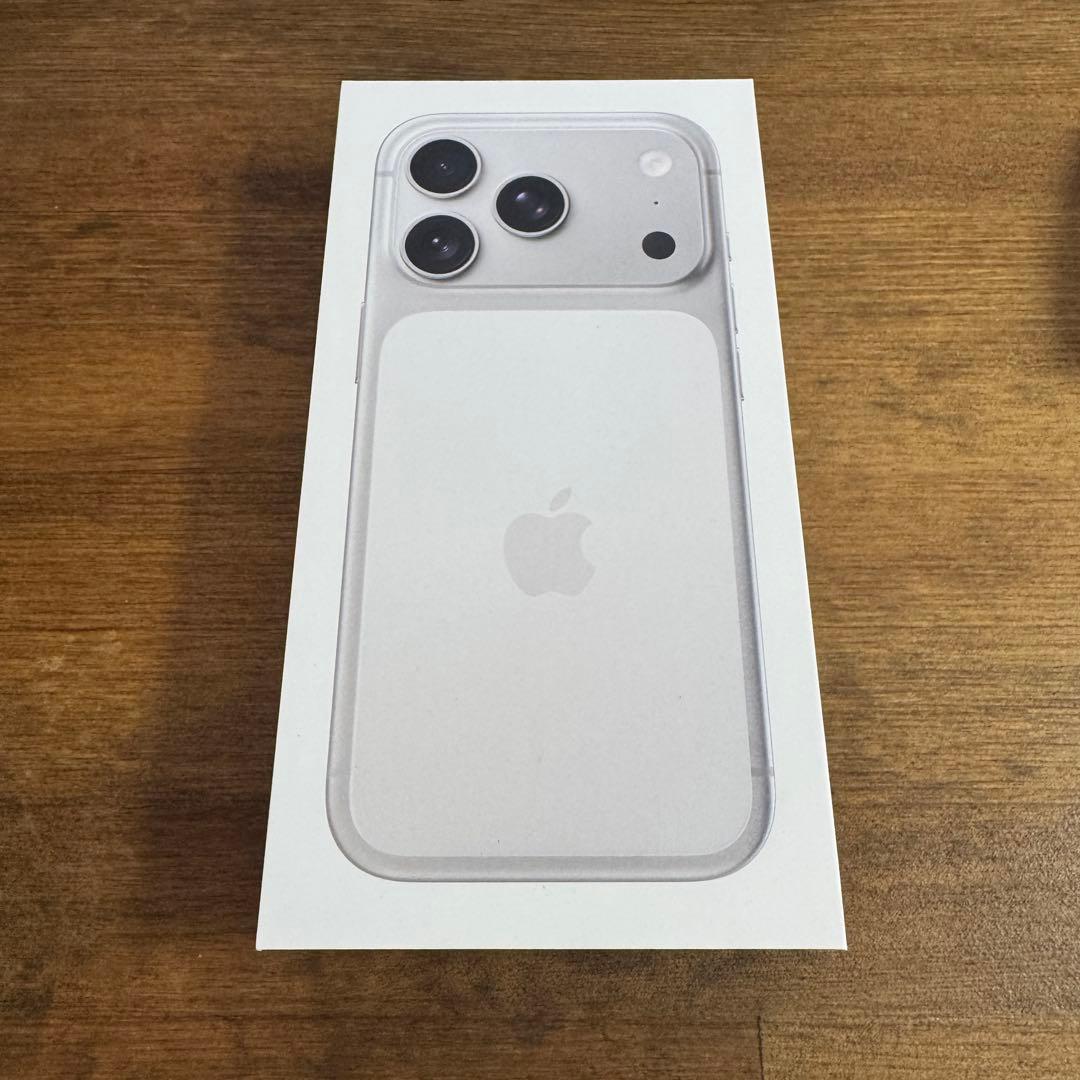 【カナダ版】iPhone 17 Pro 256GB シルバー