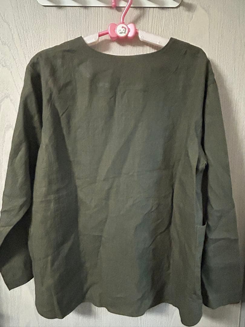 ま*け様 極美品 wafu.ついつい手を入れたくなるポケット付きボタンダウンシャ